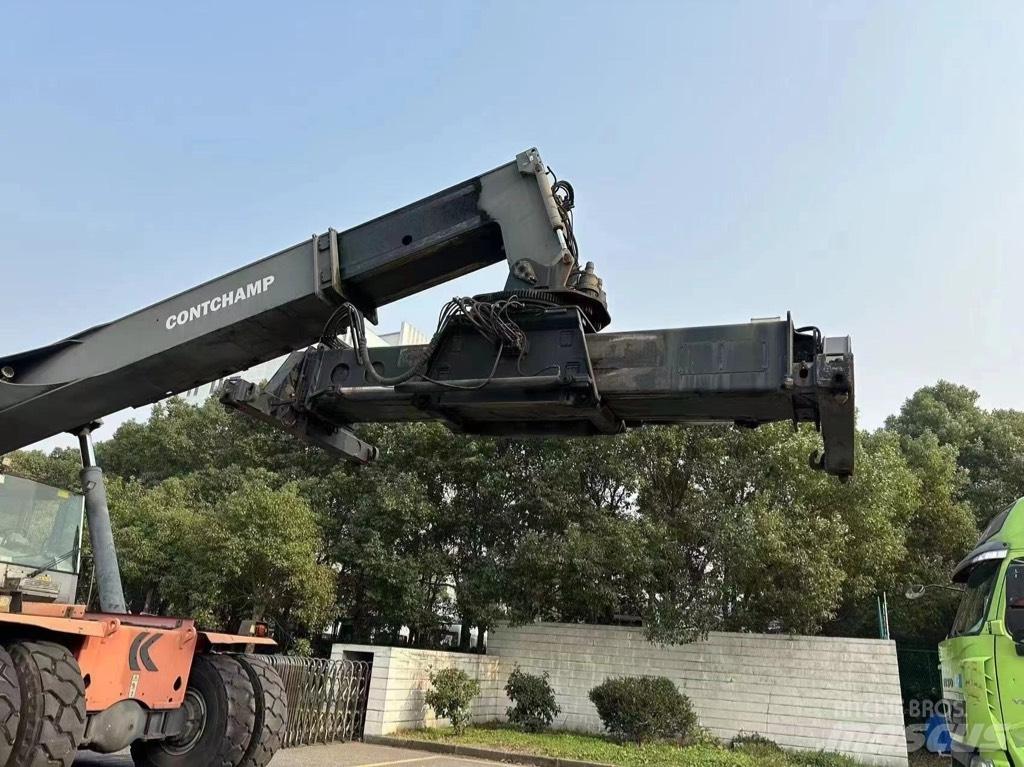 Kalmar M 517 Dohvatni viljuškari