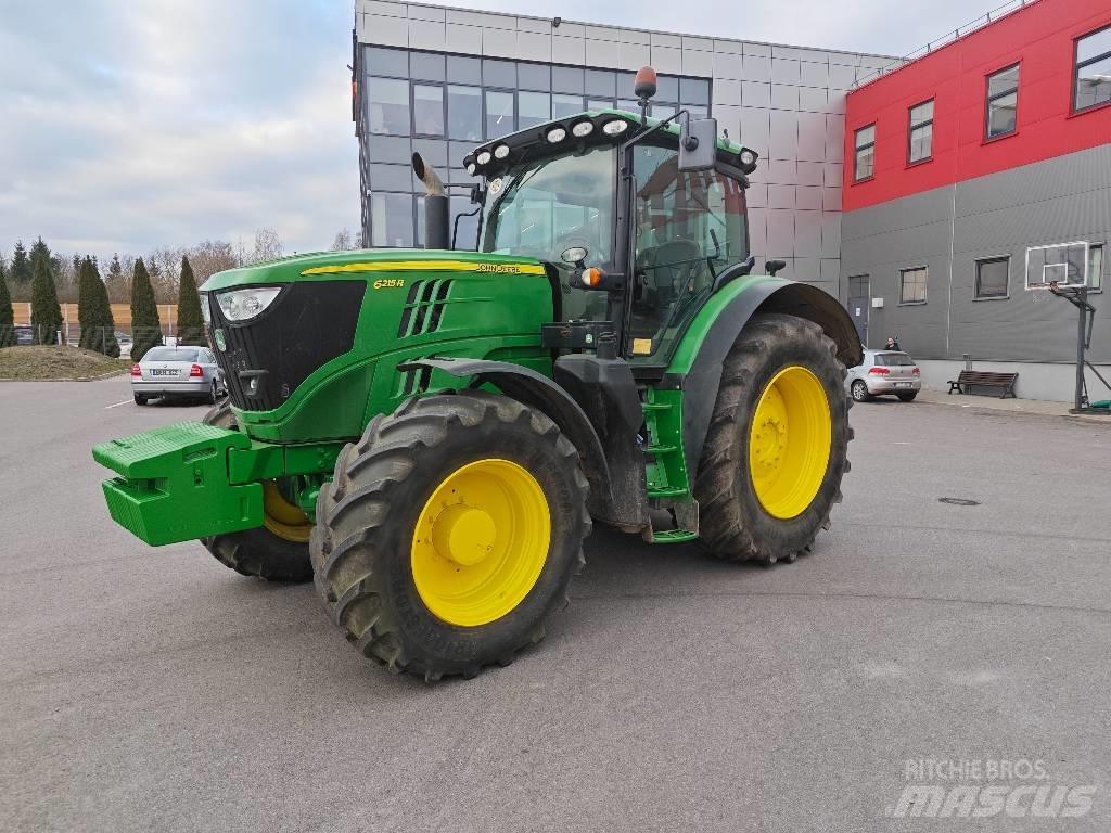 John Deere 6215 R Traktori