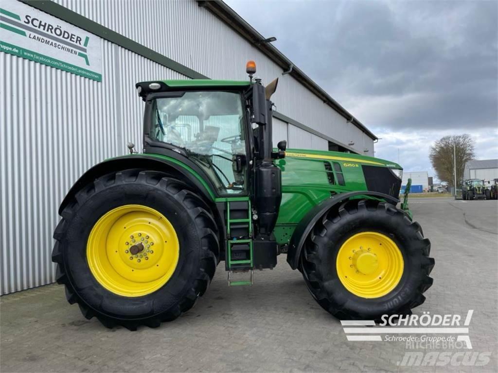 John Deere 6250 R Traktori