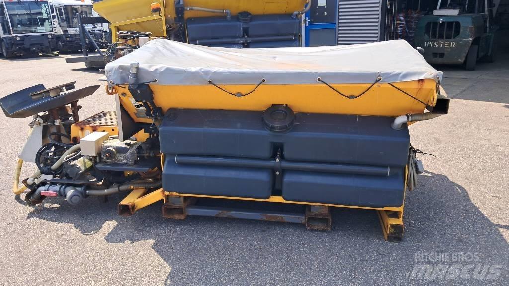 Nido N9010-18 PAN Posipači soli i peska