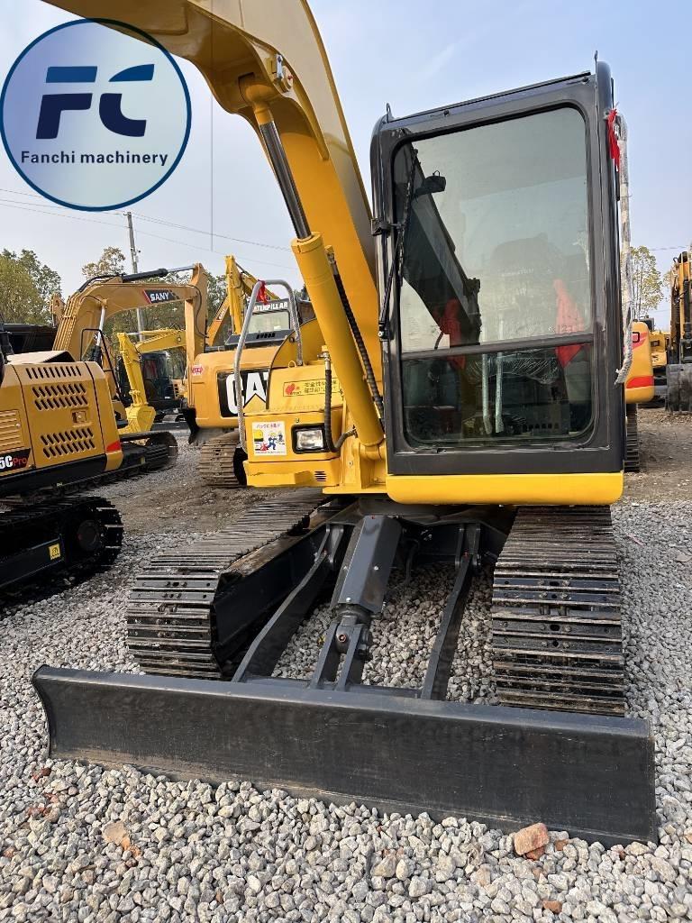 Komatsu 70 Bageri guseničari