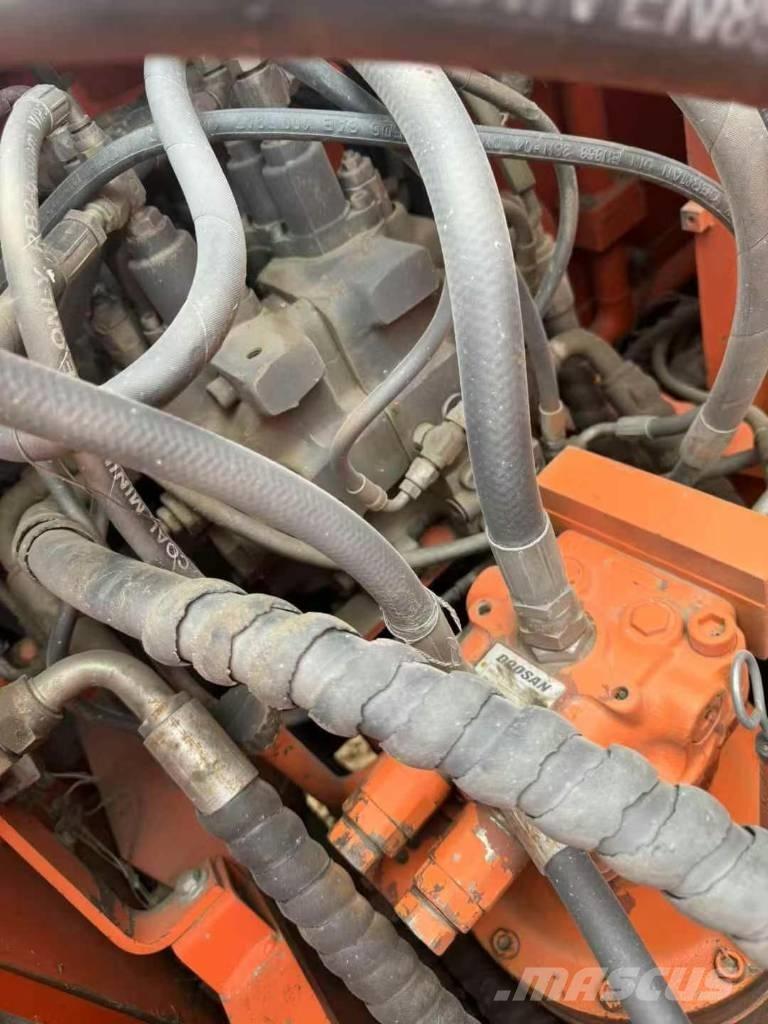 Doosan dx150 Bageri guseničari