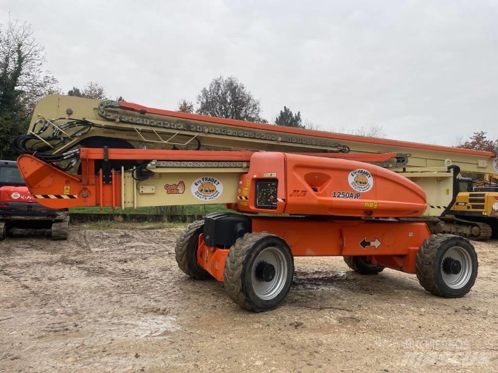 JLG 1250 AJP Zglobne podizne platforme