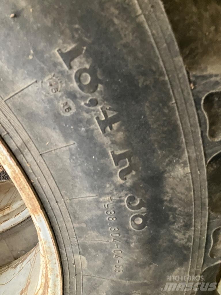  PARIPYÖRÄT 18.4R38 Gume, točkovi i felne