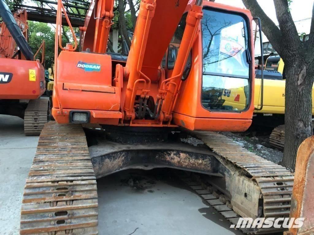 Doosan 220-7 Bageri guseničari