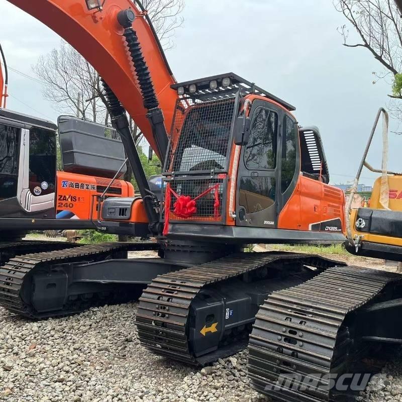 Doosan DX225 Bageri guseničari