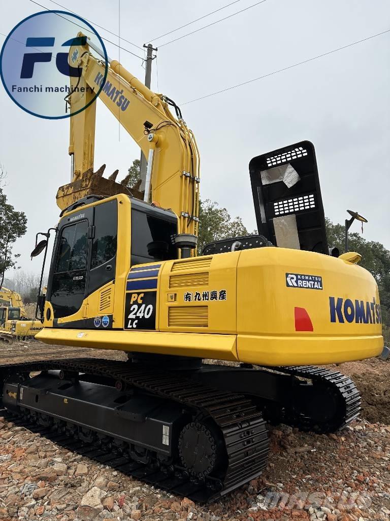 Komatsu 240 Bageri guseničari