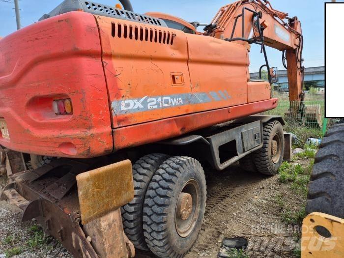 Doosan DX210WA Bageri točkaši