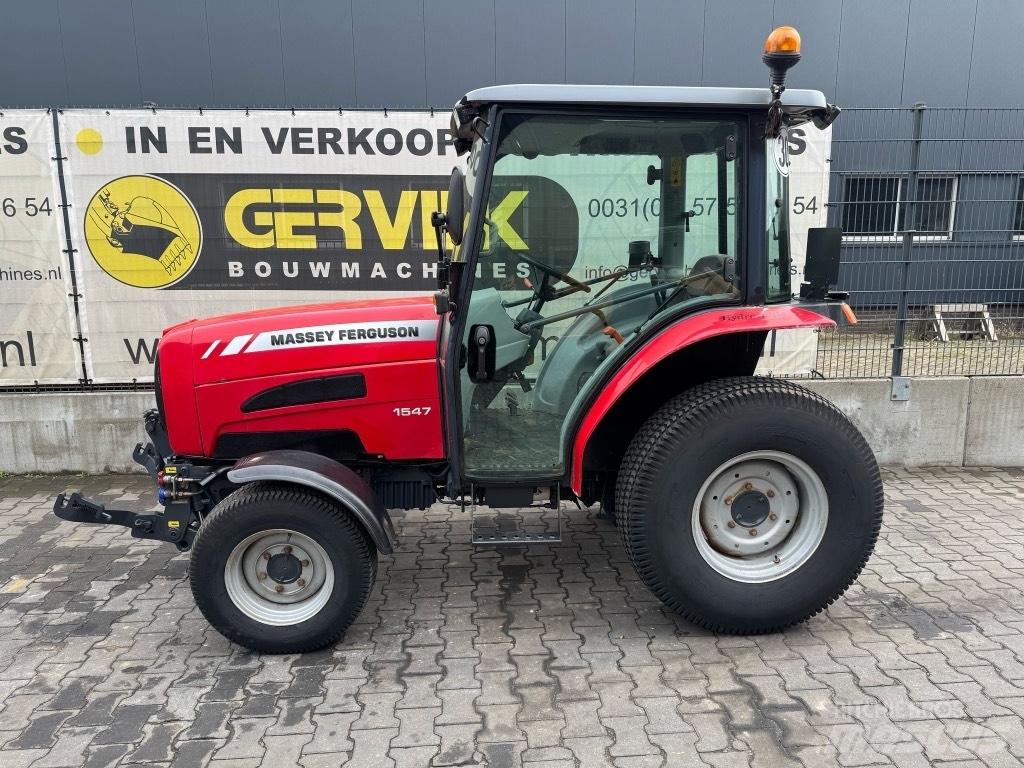 Massey Ferguson 1547 Traktori