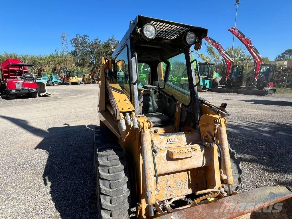CASE 1840 Skid steer mini utovarivači