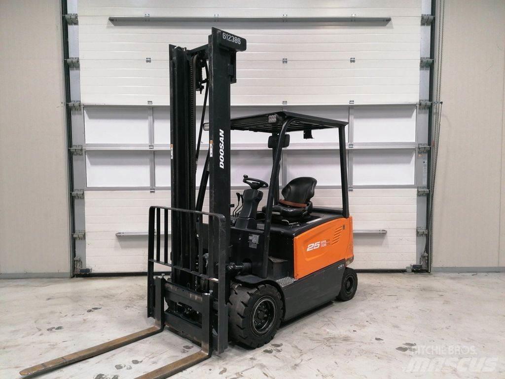 Doosan B25X-7 Električni viljuškari