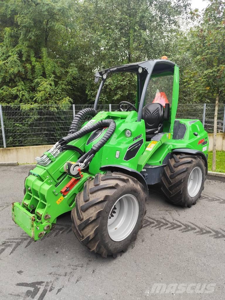 Avant 860 i Višenamenski utovarivači