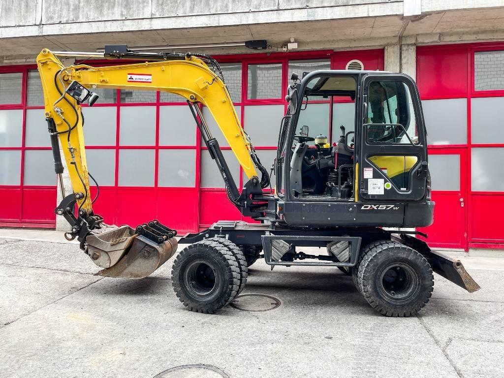 Doosan DX 57 W-5 Bageri točkaši