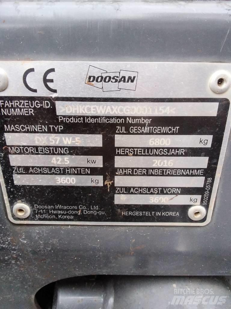 Doosan DX 57 W-5 Bageri točkaši