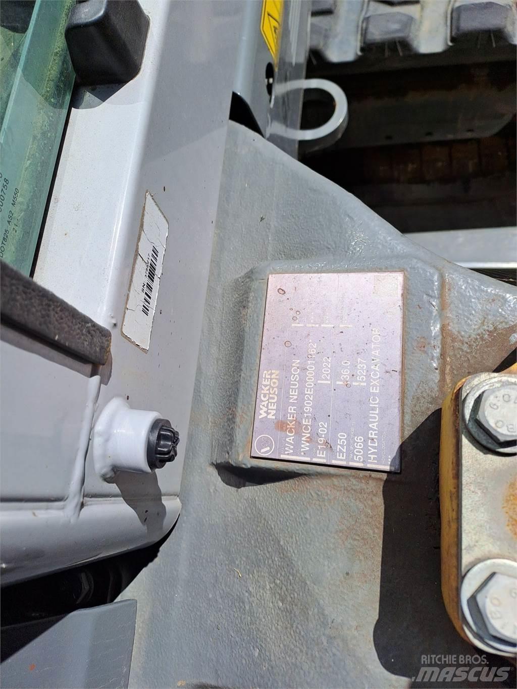 Wacker Neuson EZ50 Bageri guseničari