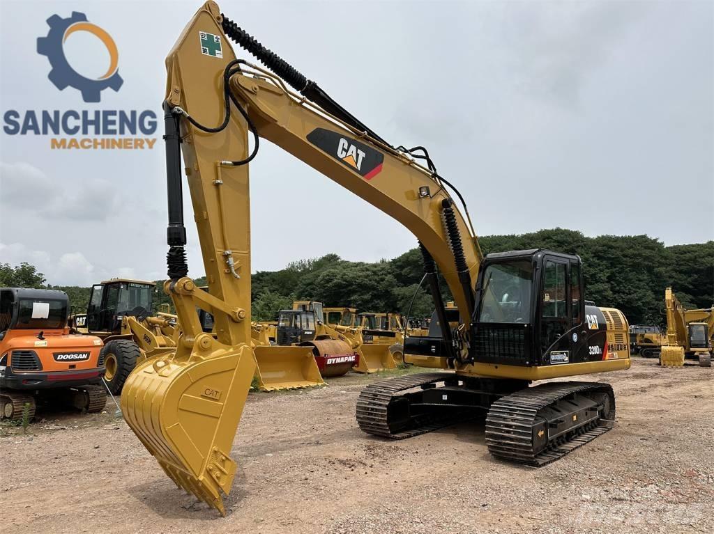 CAT 320 D2L Bageri guseničari