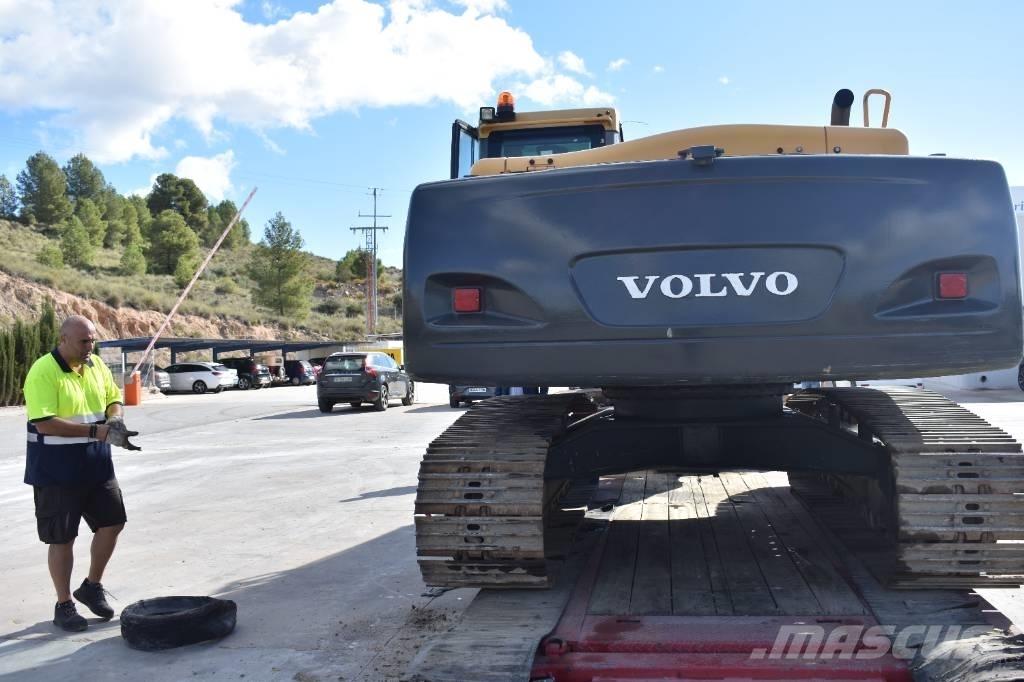 Volvo EC 240 C N L Bageri guseničari