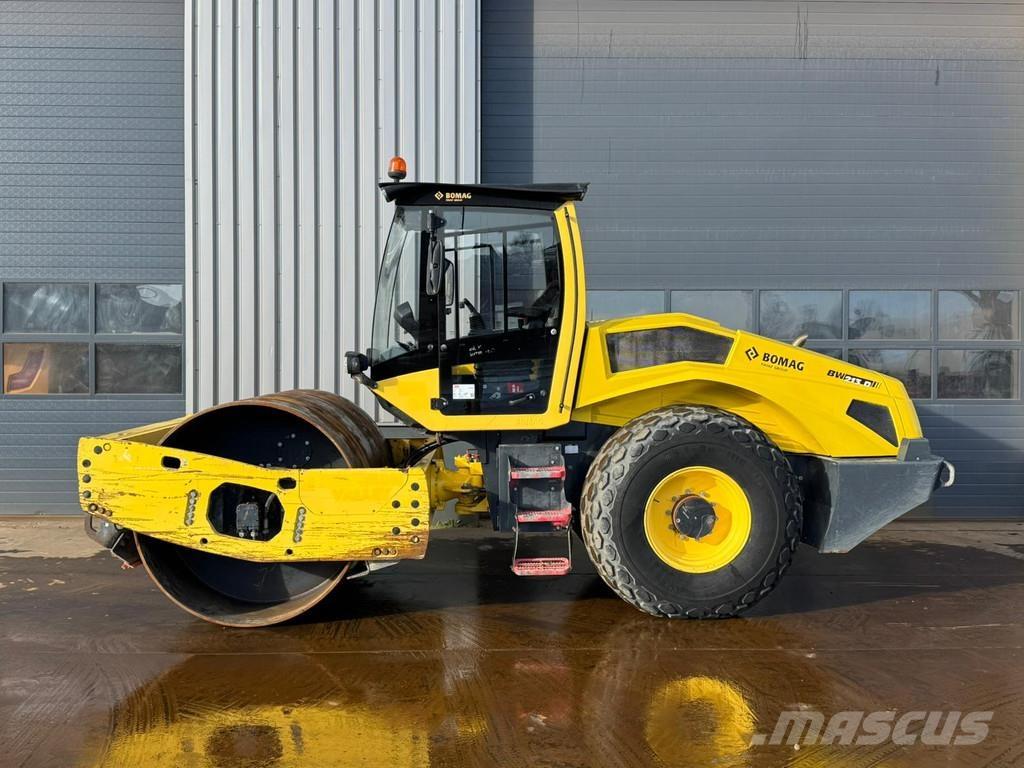 Bomag BW213D-5 Valjci sa jednim bubnjem