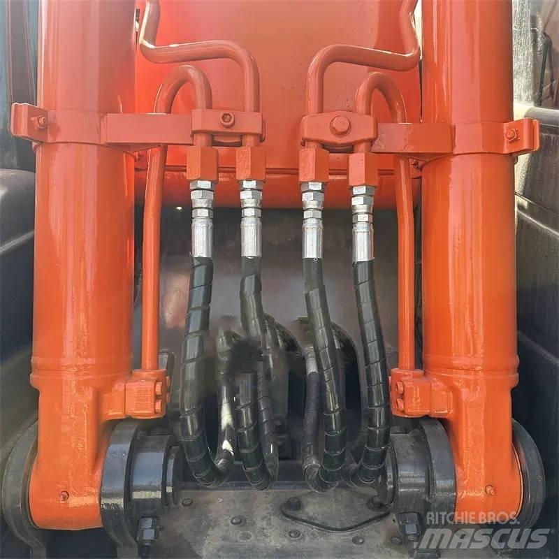 Hitachi ZX 130 Bageri guseničari
