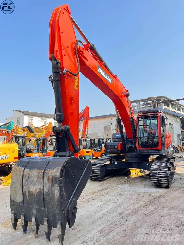 Doosan Dx300 Bageri guseničari