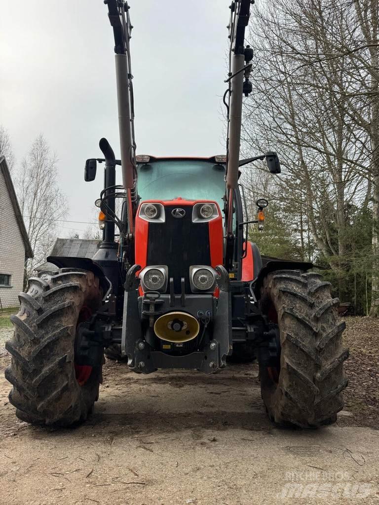 Kubota M135GX Traktori