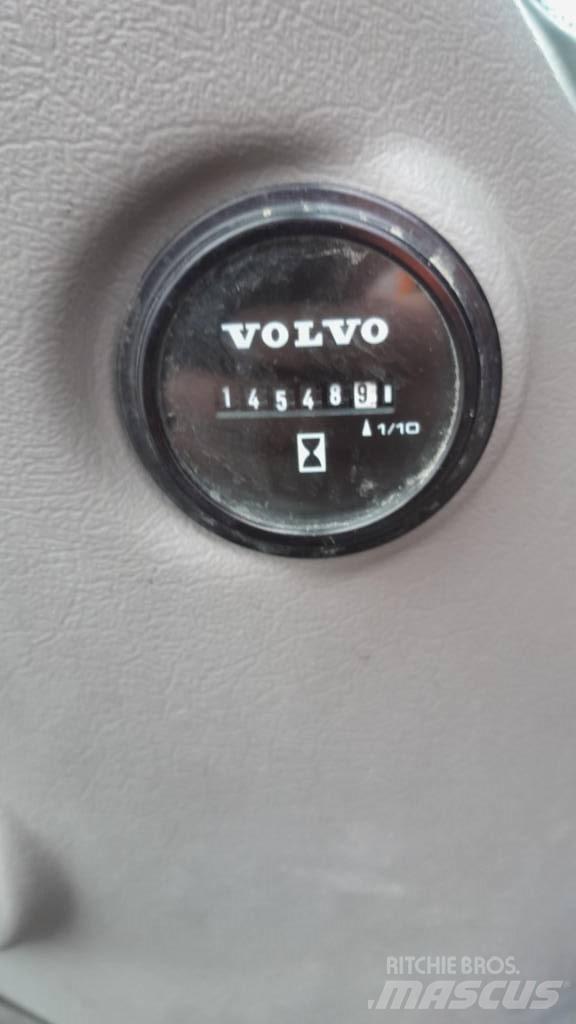 Volvo EC 300 D L Bageri guseničari