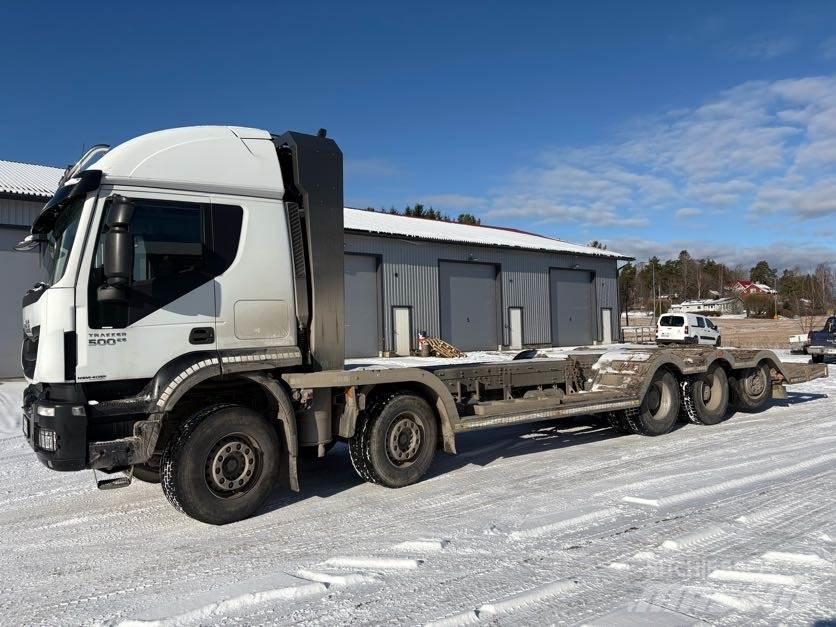 Iveco Trakker Kamioni za prevoz šumarskih mašina