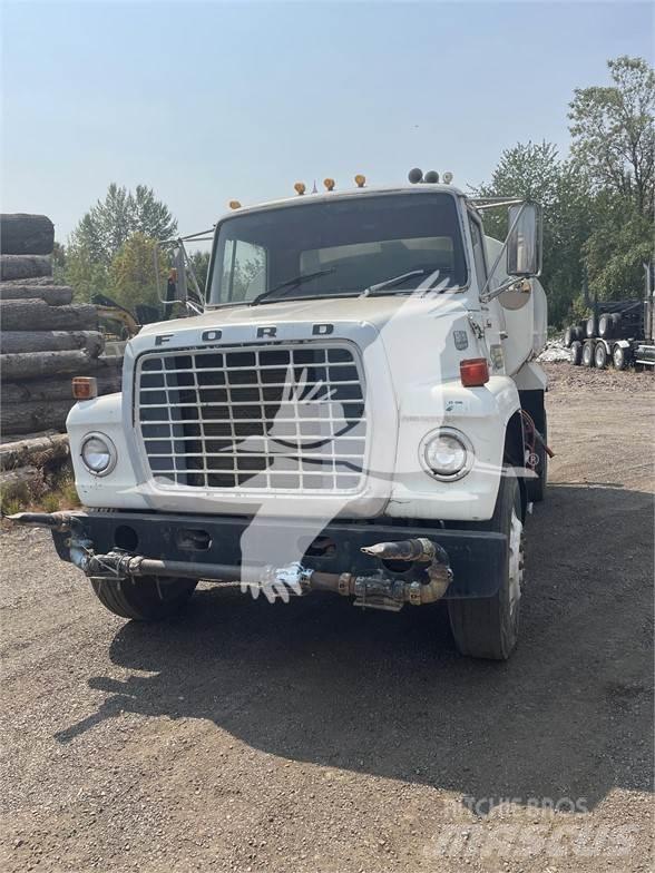Ford 8000 Kamioni za vodu