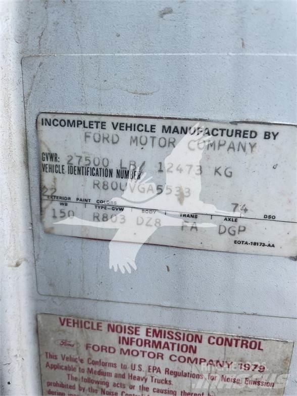 Ford 8000 Kamioni za vodu