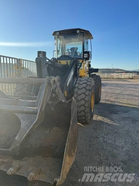 Komatsu WA 200 PZ-6 Utovarivači na točkove