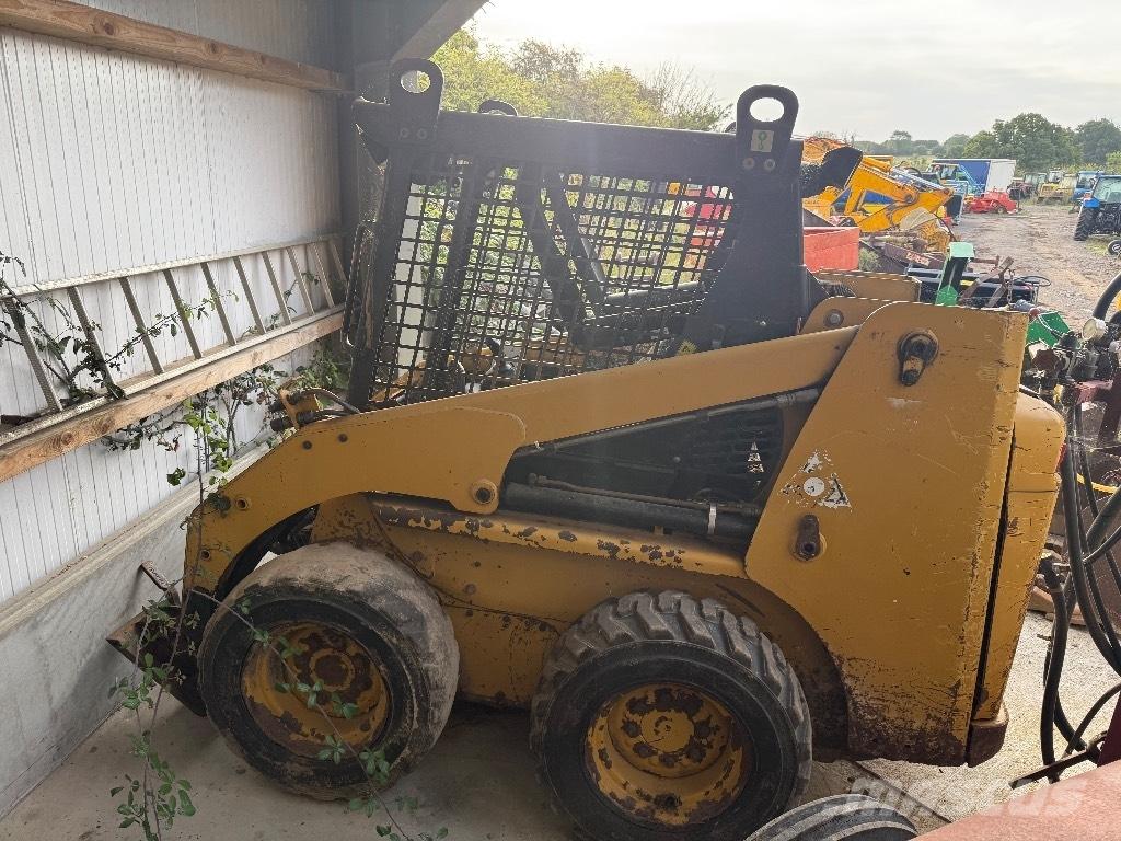 CAT 216 B 3 Skid steer mini utovarivači