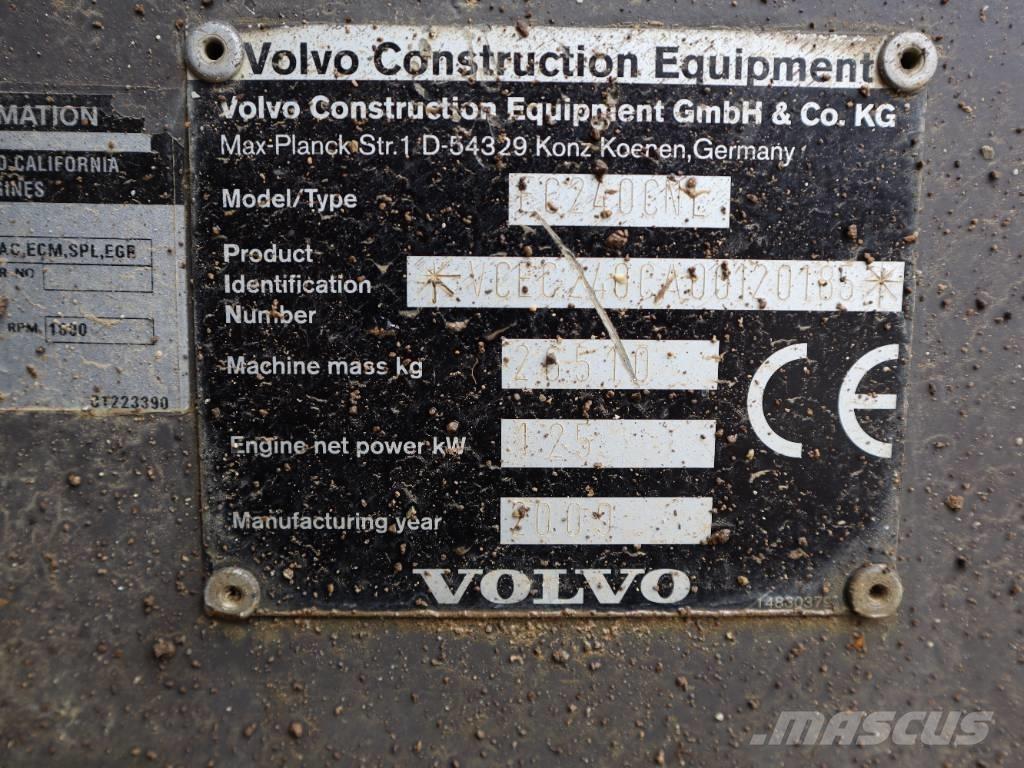 Volvo EC 240 C N L Bageri guseničari
