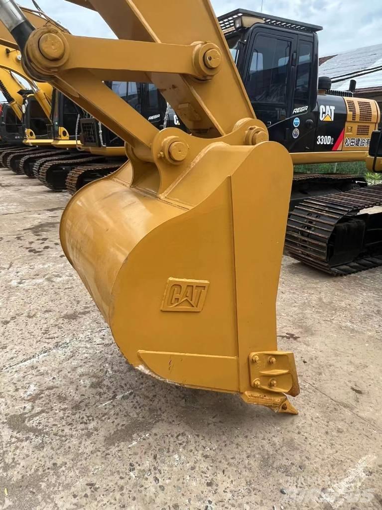 CAT 320 Bageri guseničari