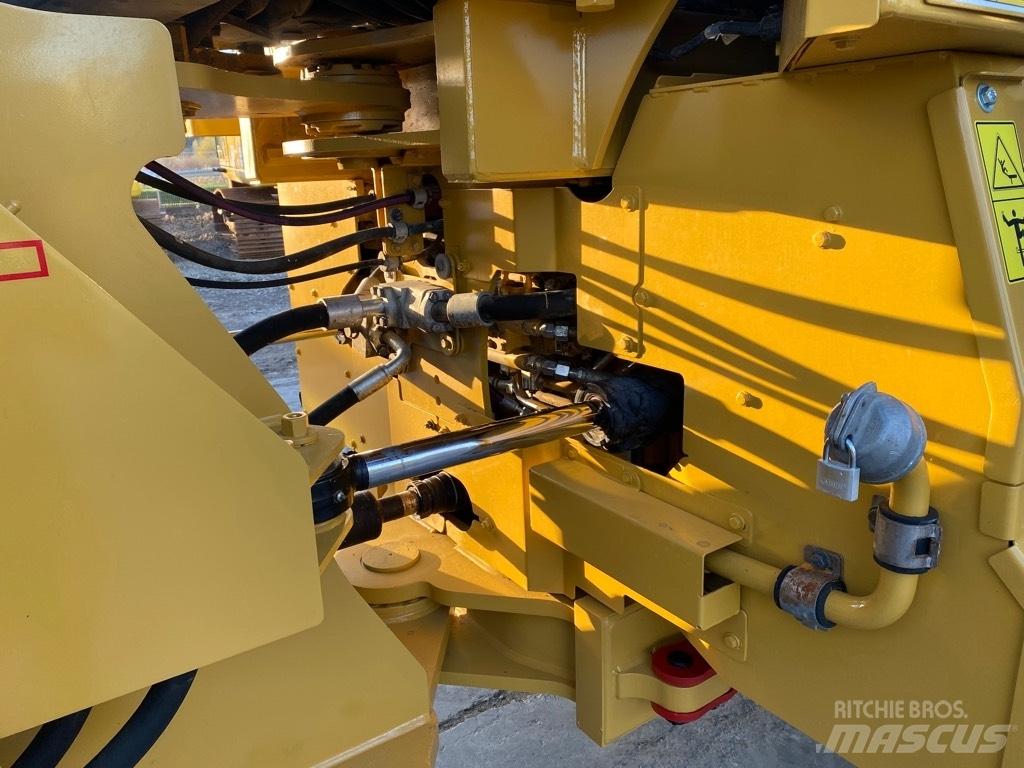 CAT 966 M Utovarivači na točkove