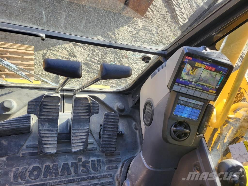 Komatsu PC228USLC-11 Bageri guseničari