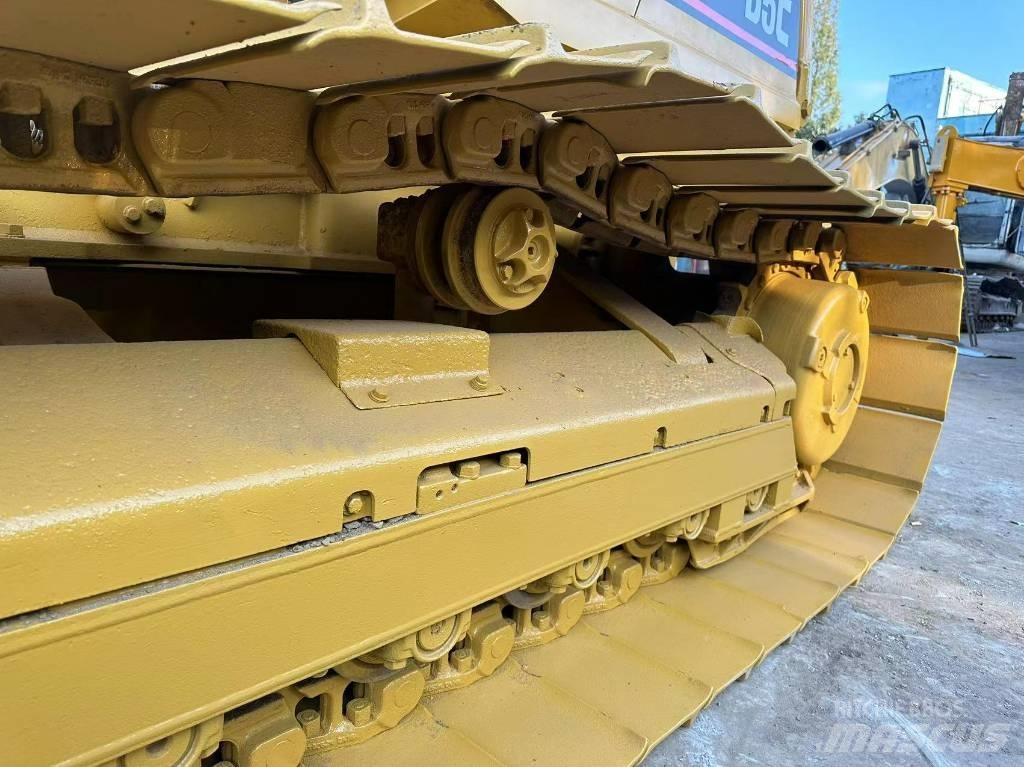 CAT D 5 C Buldožeri guseničari