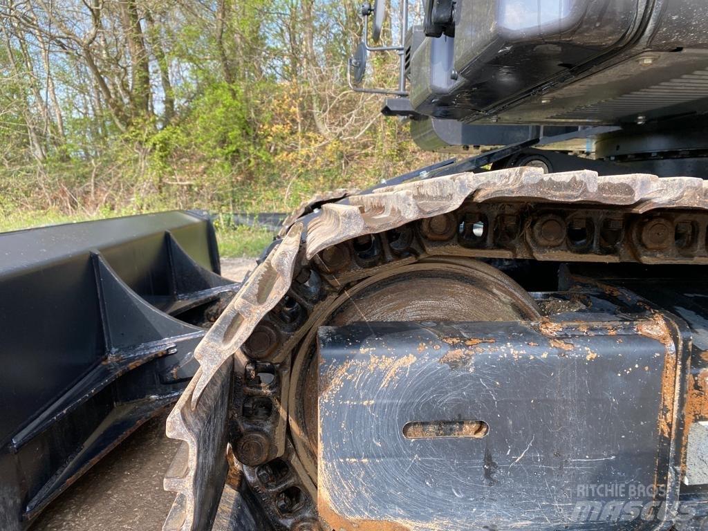 Hitachi ZX135USBL-7 Bageri guseničari