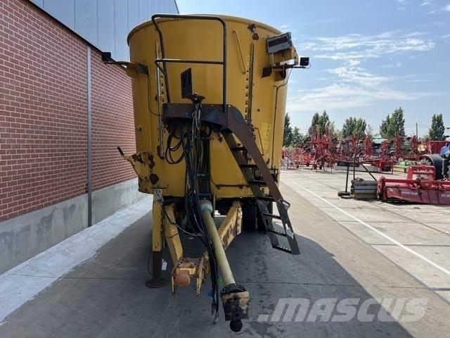  USA 850CF Mešaona stočne hrane