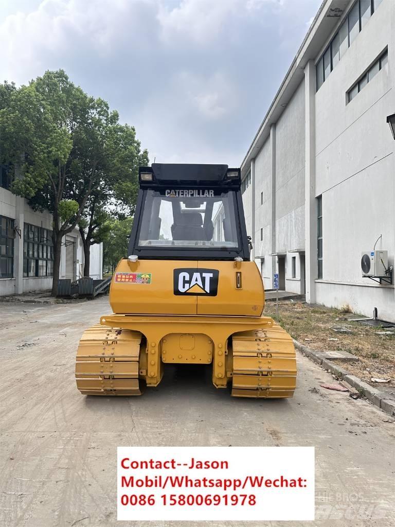 CAT D5K Buldožeri guseničari
