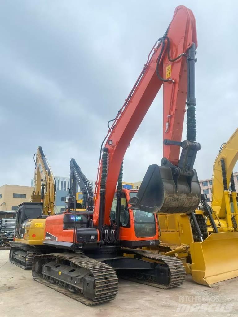 Doosan DX 225 LC Bageri guseničari