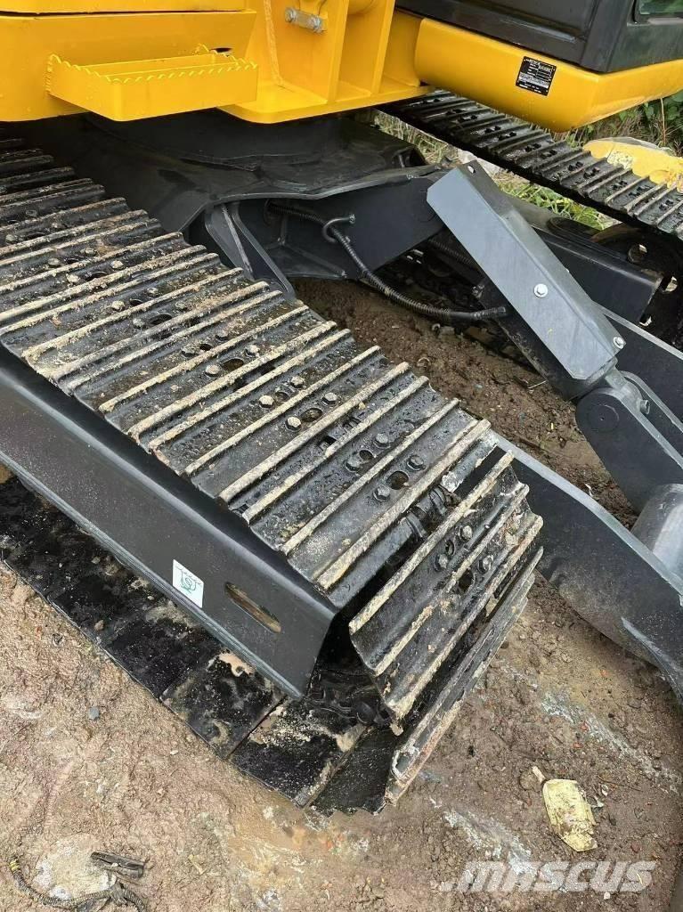 Komatsu 70 Bageri guseničari