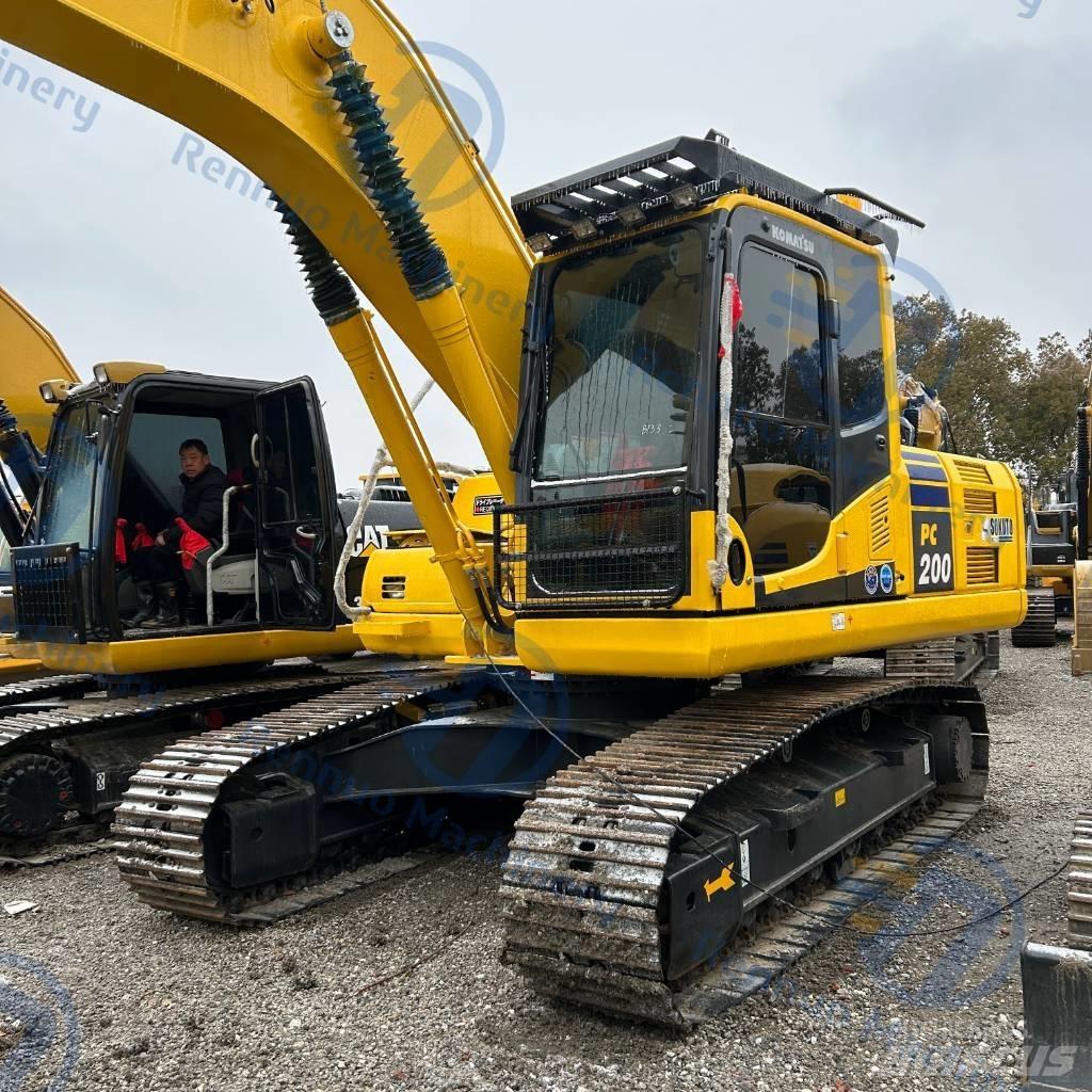 Komatsu PC200-8 Bageri guseničari