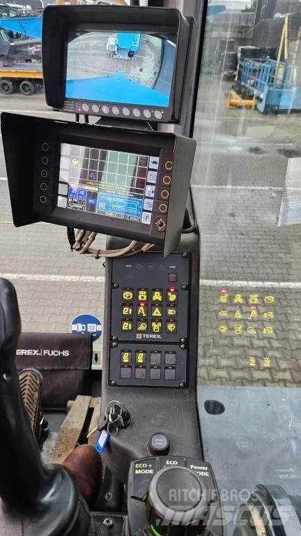 Fuchs MHL360 Bageri za prenos primarnih/sekundarnih sirovina