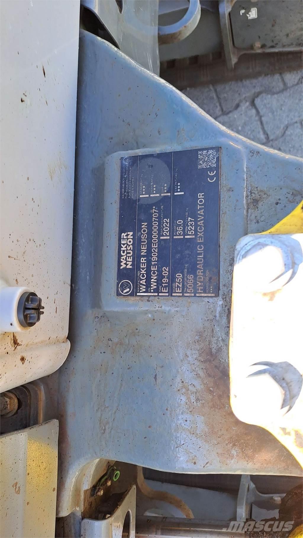 Wacker Neuson EZ50 Bageri guseničari