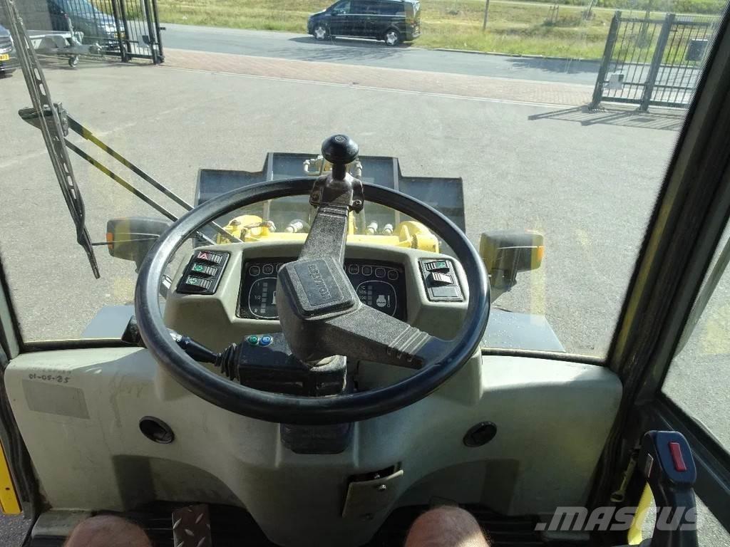 Komatsu WA65-3 Utovarivači na točkove