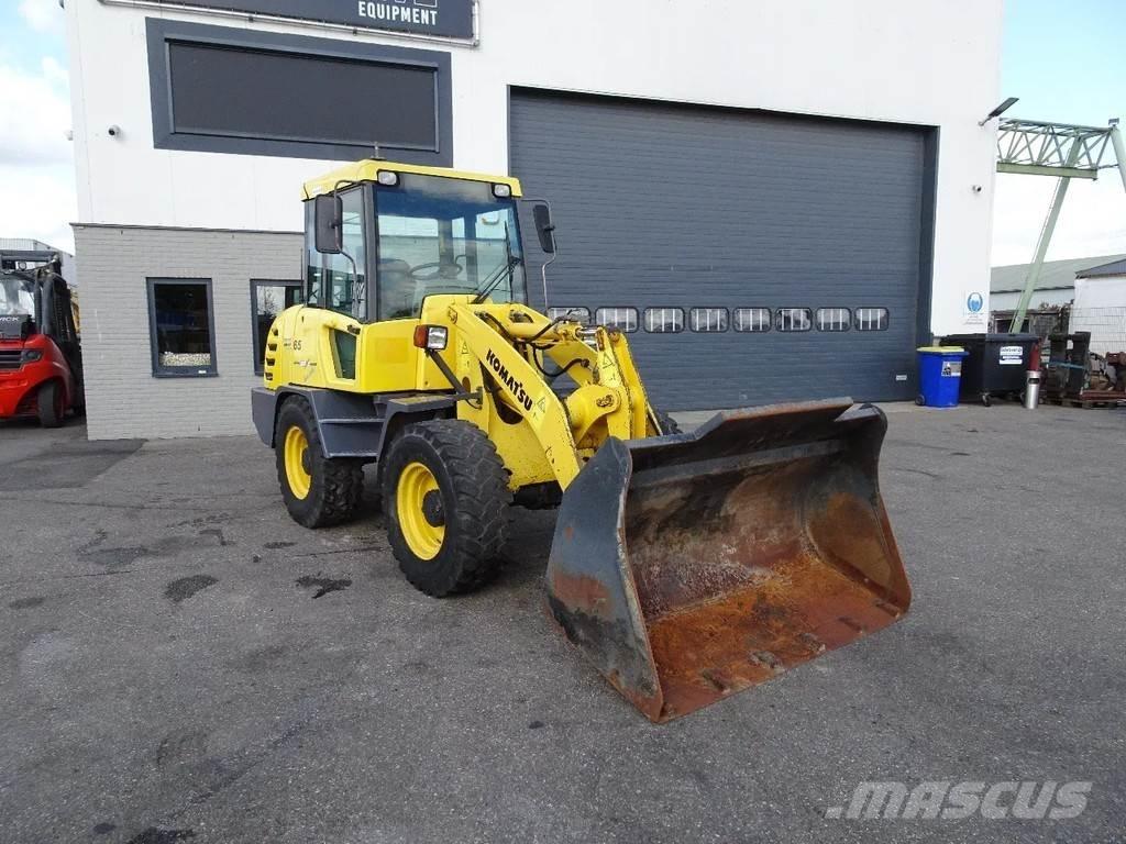 Komatsu WA65-3 Utovarivači na točkove