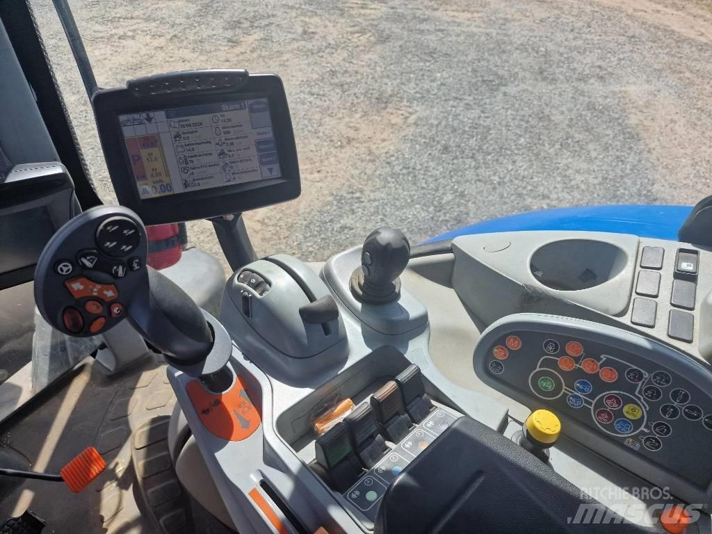 New Holland T7.270 Traktori