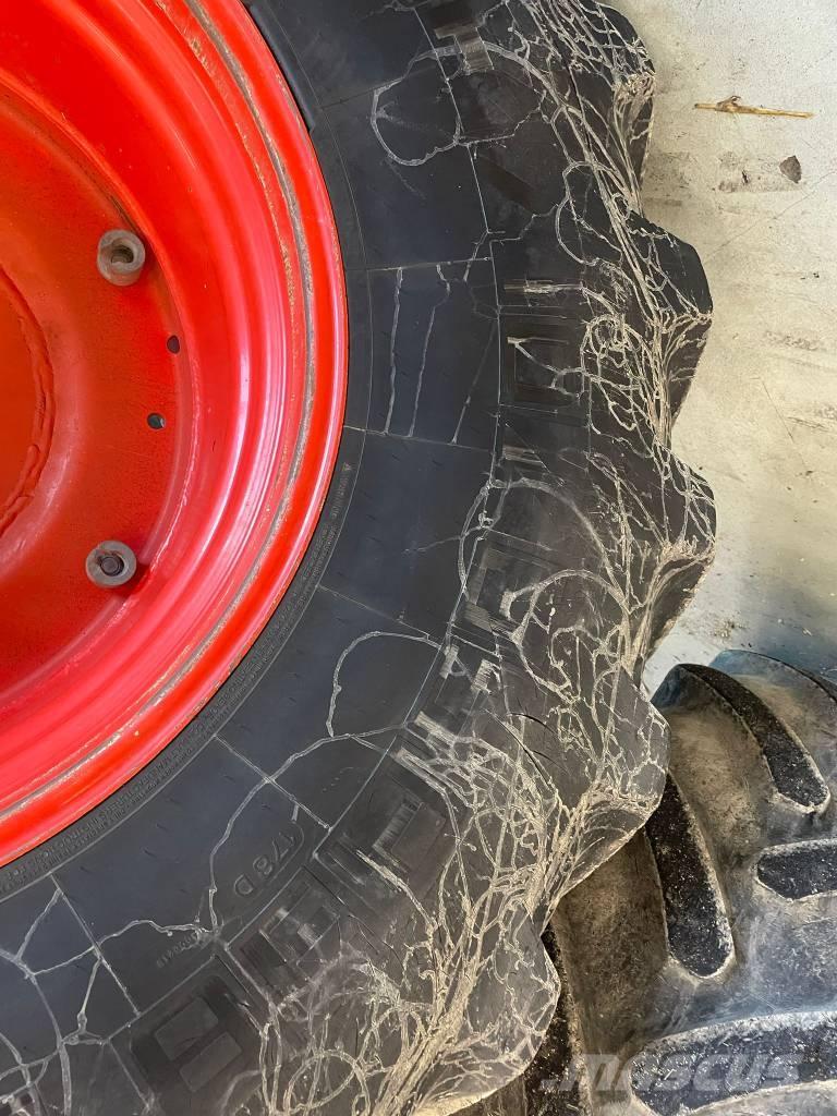 Michelin 710/85R38 Gume, točkovi i felne