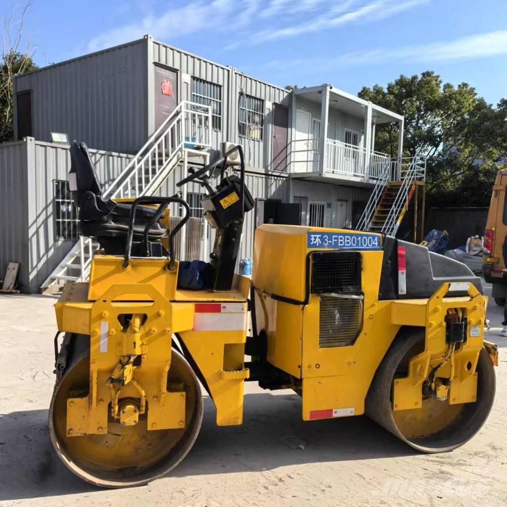 Dynapac CC 142 Valjci sa duplim bubnjem