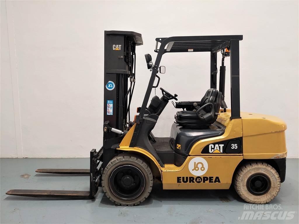 CAT DP35NTD Dizelski viljuškari